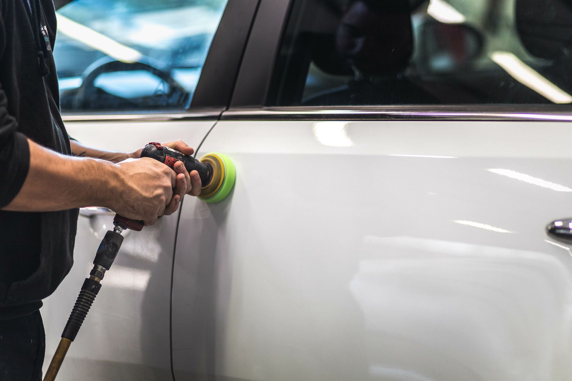 Réparation de carrosserie : redonnez un coup de neuf à votre voiture